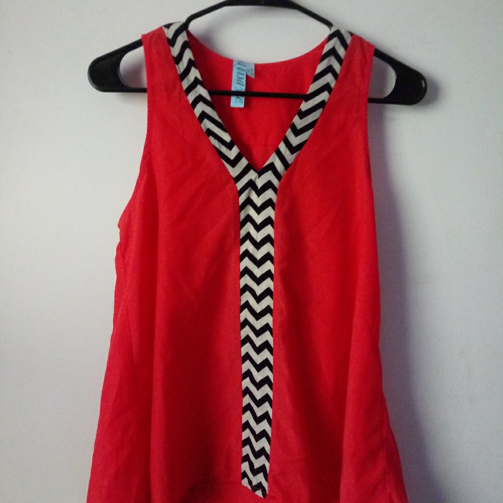 Short aleeved blouse